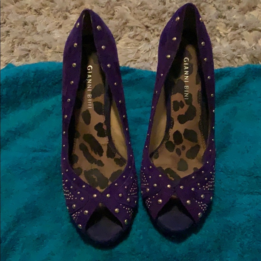 5” Gianni Bini peep toe heels